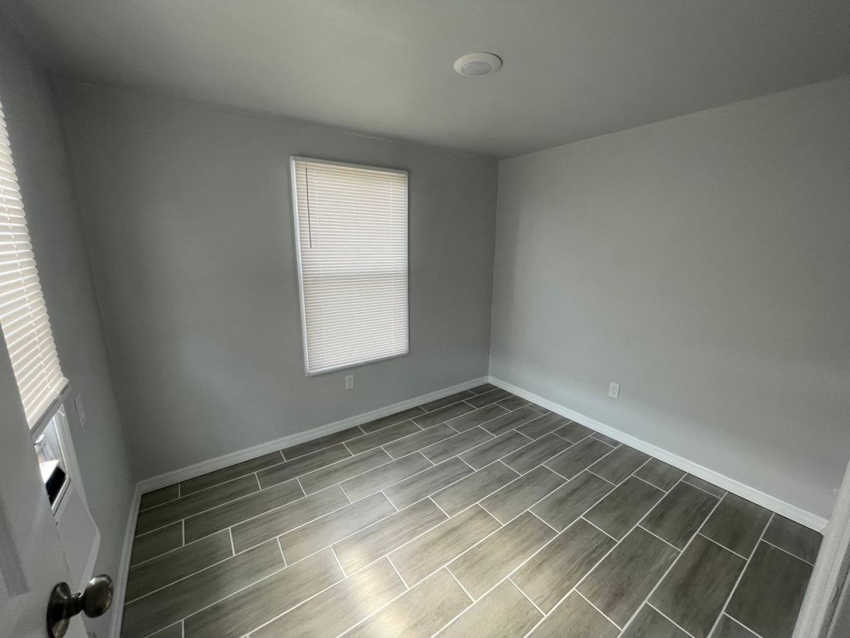 House for rent at 1106 50th Ave Dr W, Bradenton, FL 34207