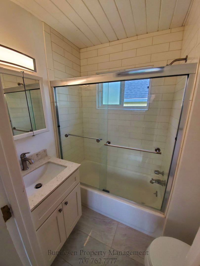 House for rent at 104 Kent St, Petaluma, CA 94952