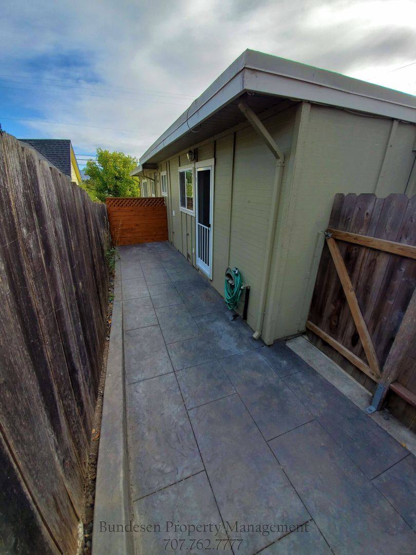 House for rent at 104 Kent St, Petaluma, CA 94952