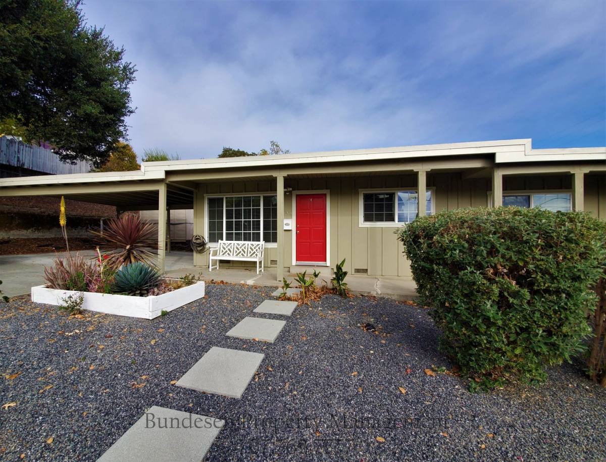 House for rent at 104 Kent St, Petaluma, CA 94952