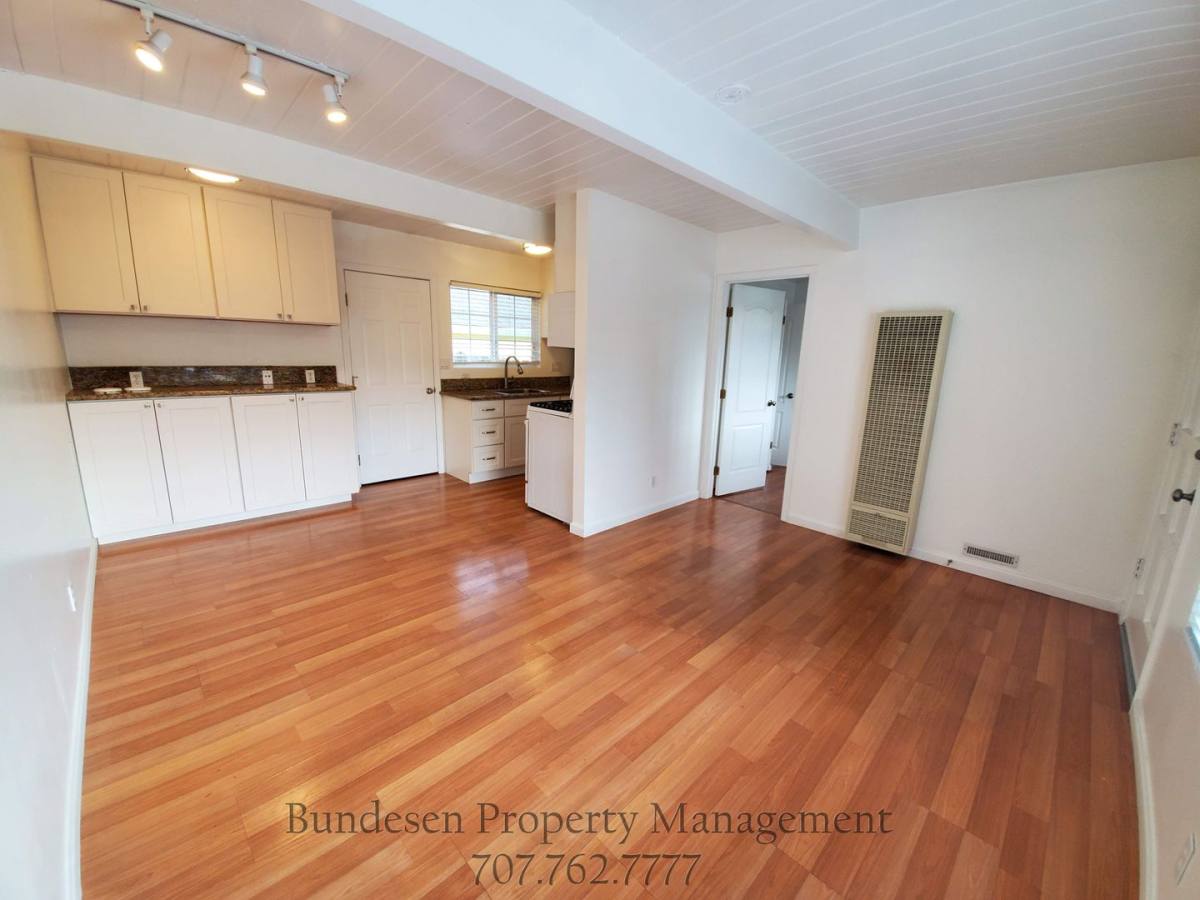 House for rent at 104 Kent St, Petaluma, CA 94952
