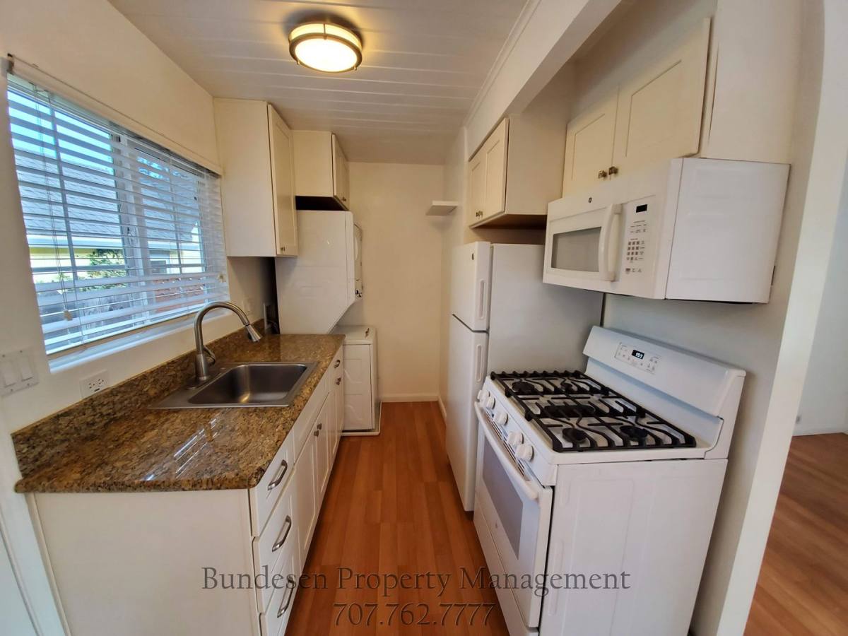 House for rent at 104 Kent St, Petaluma, CA 94952