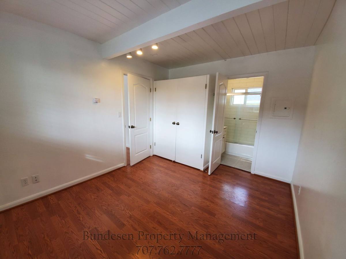 House for rent at 104 Kent St, Petaluma, CA 94952