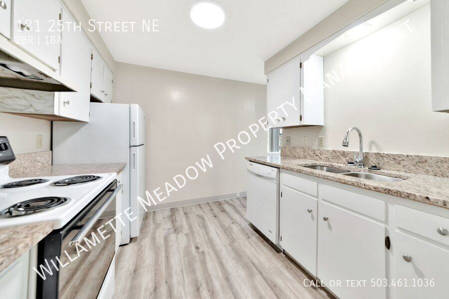 Apartment for rent at 181 25th St NE, Salem, OR 97301