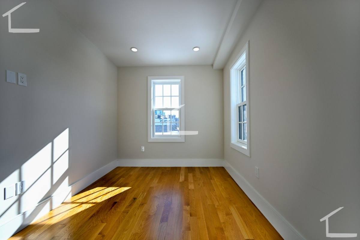 Townhouse for rent at 18 Winchester St #18, Boston, MA 02116