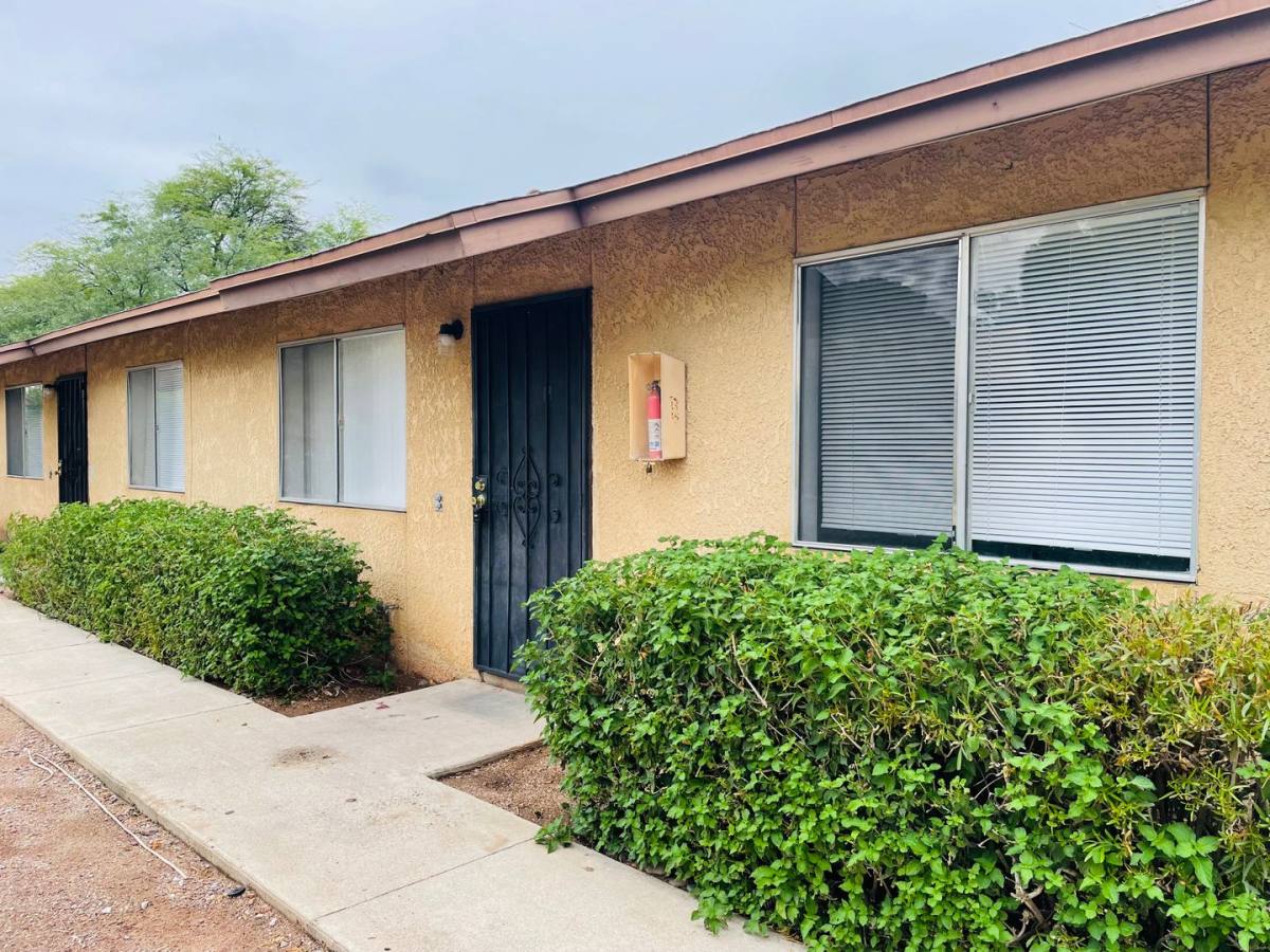 Apartment for rent at 3501 N Country Club Rd Units A-J, Tucson, AZ 85716