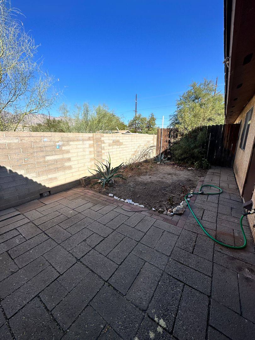 Apartment for rent at 3501 N Country Club Rd Units A-J, Tucson, AZ 85716