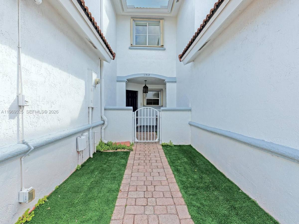 Townhouse for rent at 11512 NW 48th Terrace, Miami, FL 33178