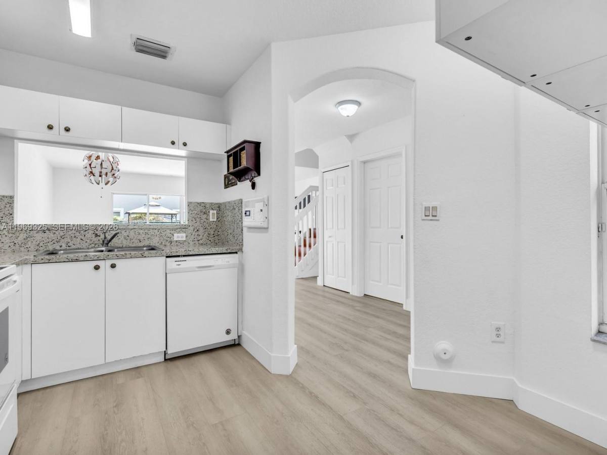 Townhouse for rent at 11512 NW 48th Terrace, Miami, FL 33178