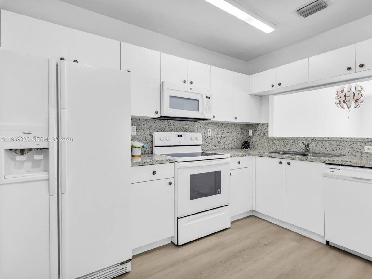 Townhouse for rent at 11512 NW 48th Terrace, Miami, FL 33178
