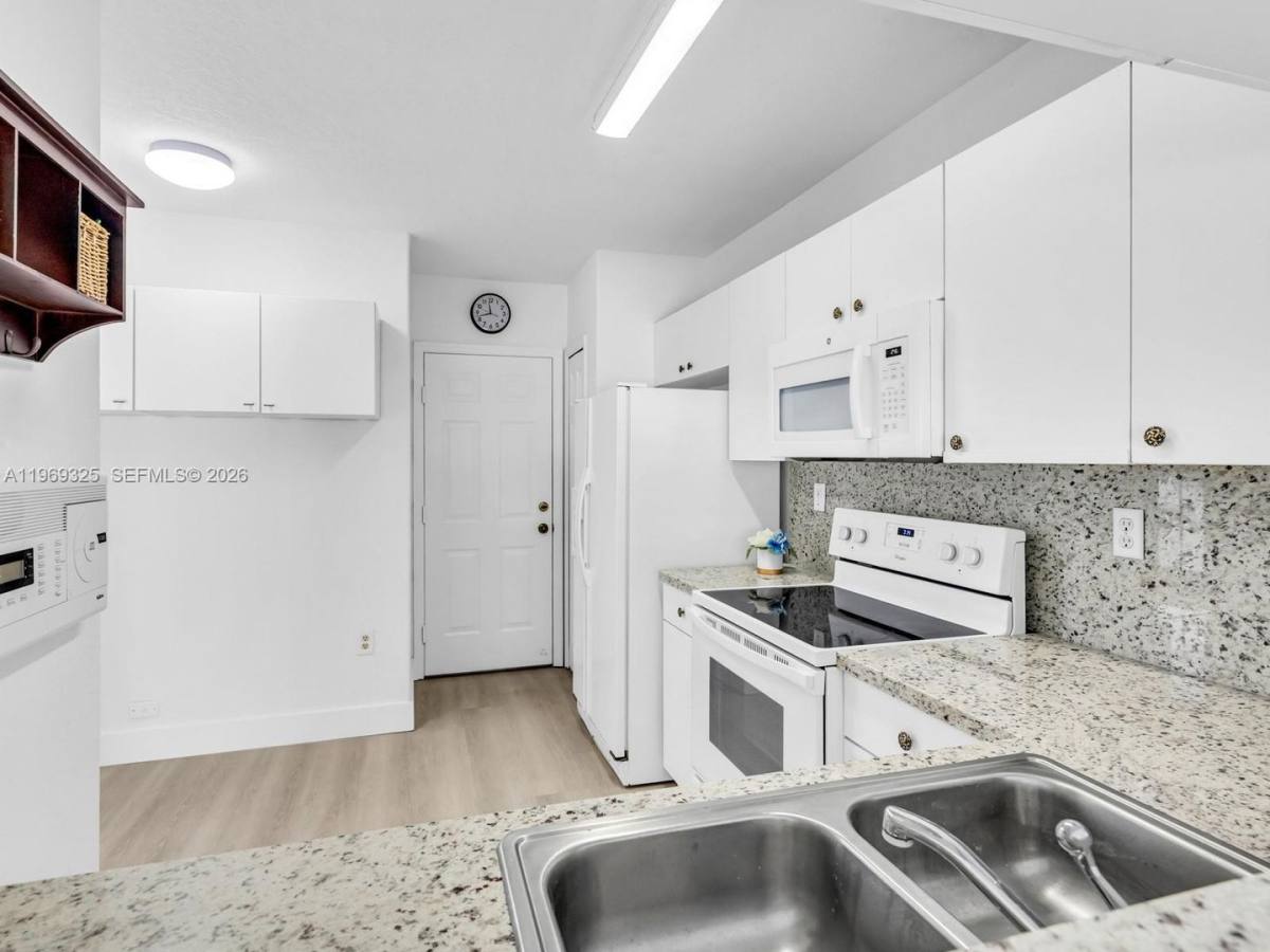 Townhouse for rent at 11512 NW 48th Terrace, Miami, FL 33178