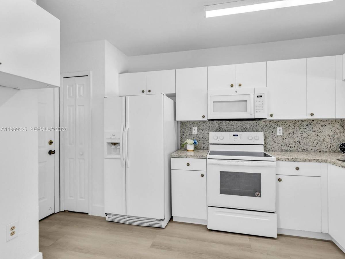 Townhouse for rent at 11512 NW 48th Terrace, Miami, FL 33178