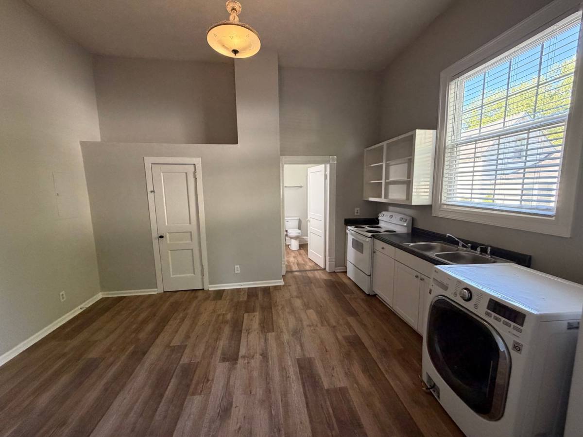 Apartment for rent at 335 E Burton St, Murfreesboro, TN 37130