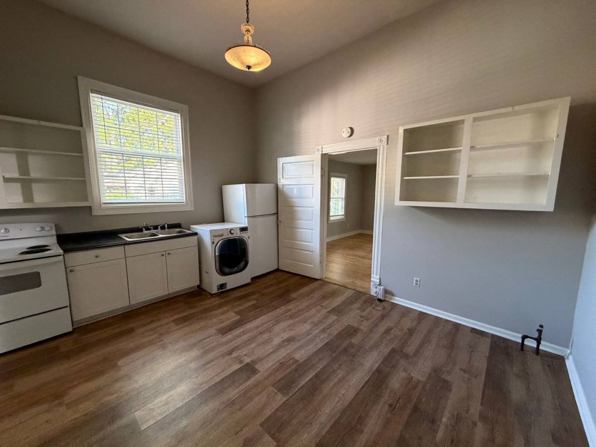 Apartment for rent at 335 E Burton St, Murfreesboro, TN 37130