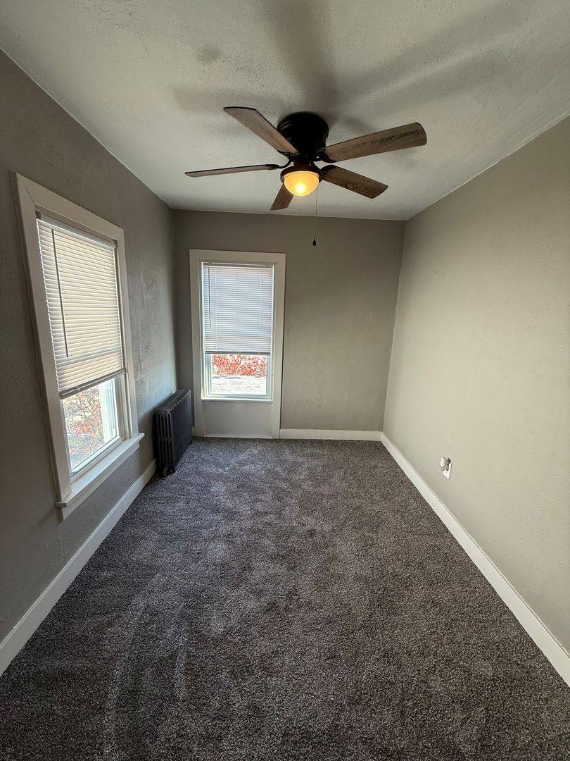 Apartment for rent at 519 Roup St, Tarentum, PA 15084