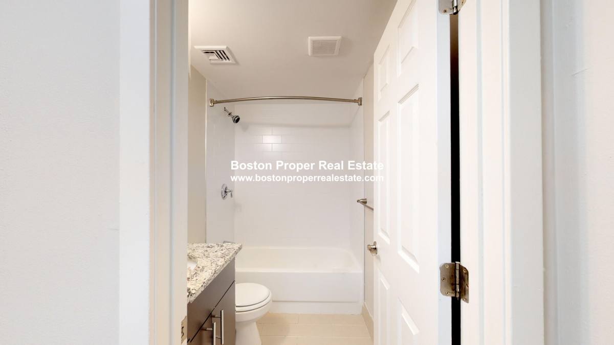 Apartment for rent at 32 Garrison #405, Boston, MA 02116