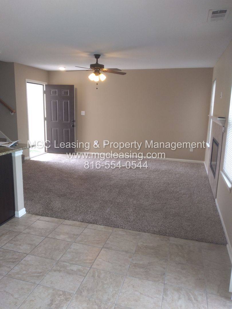 Townhouse for rent at 9440-9446 N Baltimore Ave, Kansas City, MO 64155