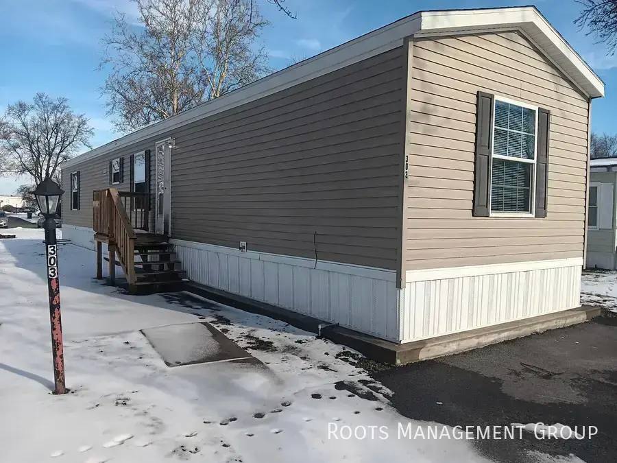 Apartment for rent at 303 Carriage Lane Estate, Streator, IL 61364