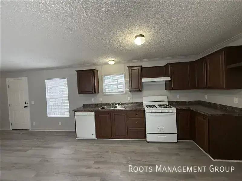 Apartment for rent at 303 Carriage Lane Estate, Streator, IL 61364
