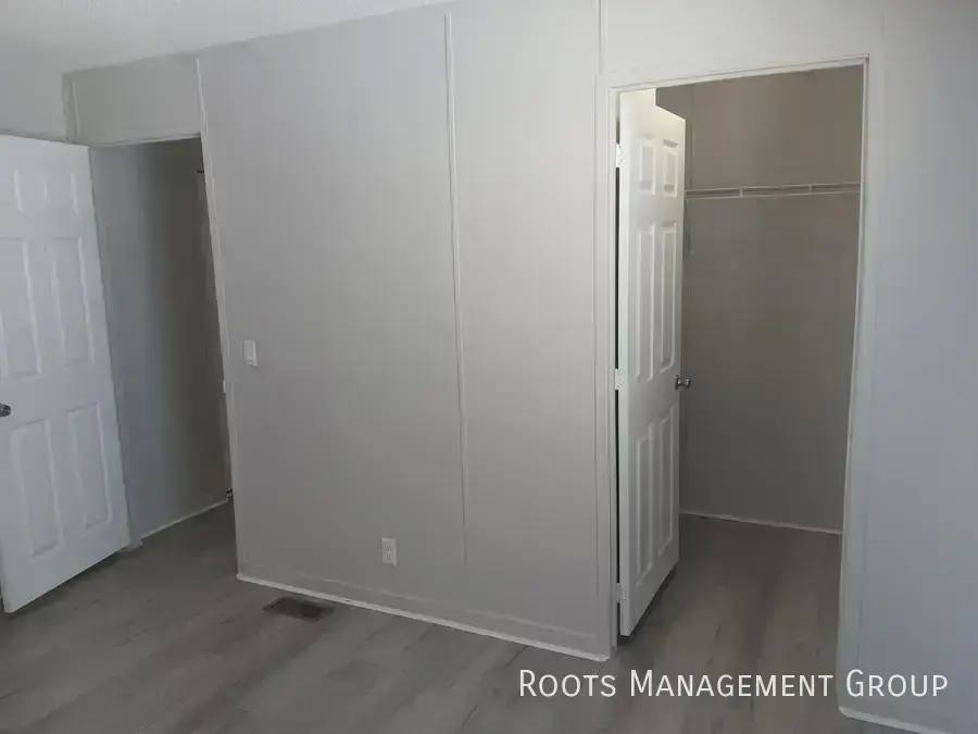 Apartment for rent at 303 Carriage Lane Estate, Streator, IL 61364