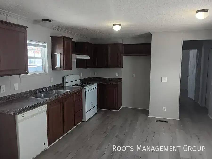 Apartment for rent at 303 Carriage Lane Estate, Streator, IL 61364