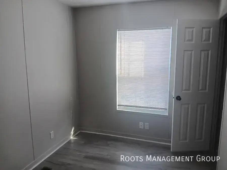 Apartment for rent at 303 Carriage Lane Estate, Streator, IL 61364