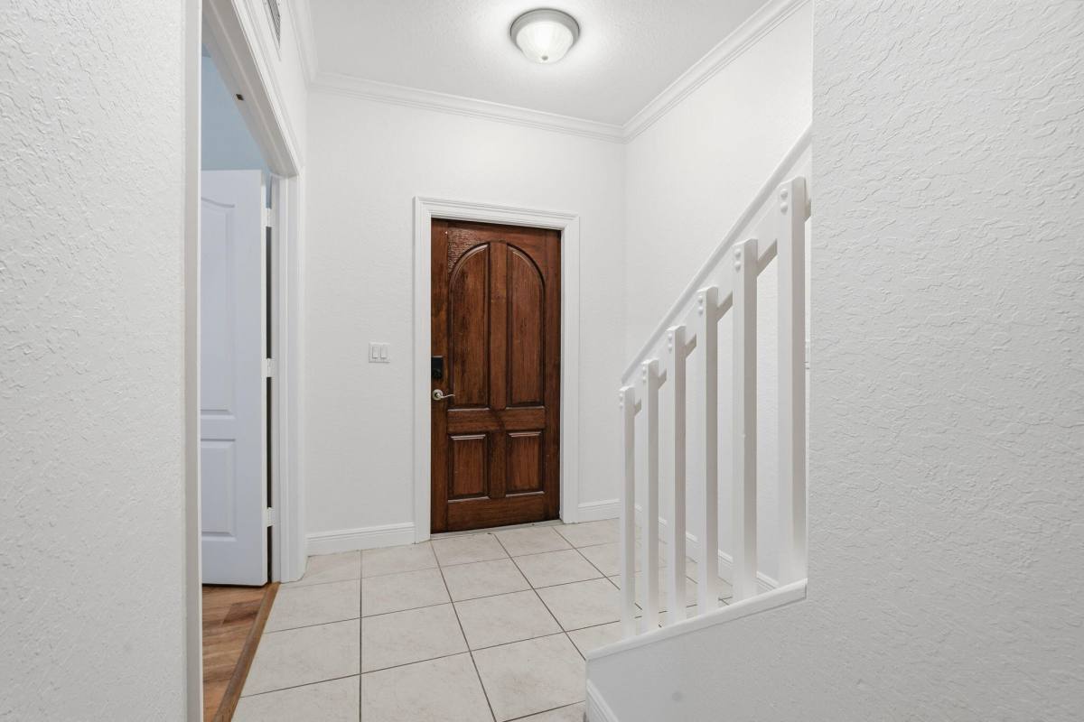 Townhouse for rent at 531 S Federal Highway 531-14, Lake Worth Beach, FL 33460