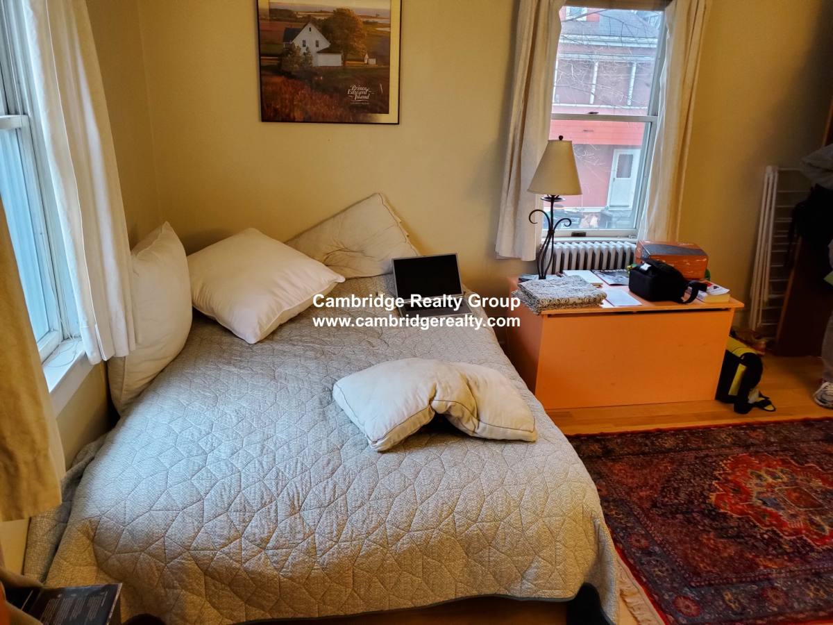House for rent at 4 Cottage Circle, Somerville, MA 02144