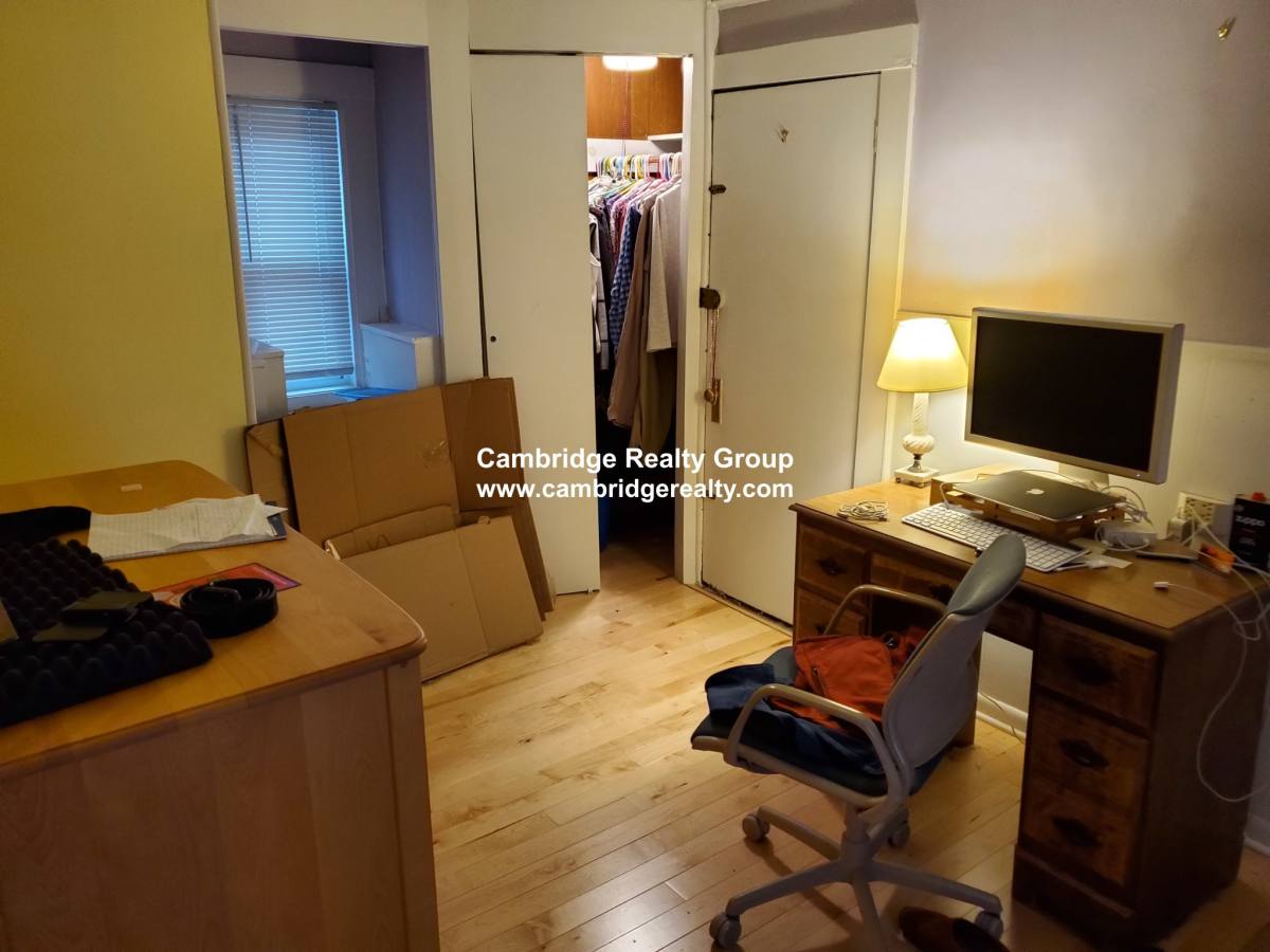 House for rent at 4 Cottage Circle, Somerville, MA 02144
