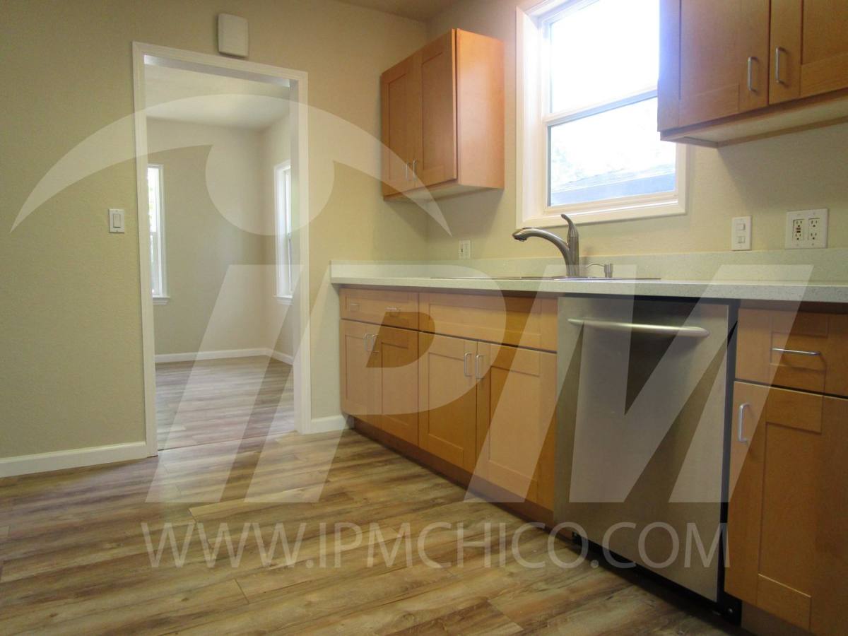 House for rent at 184 E Washington Ave, Chico, CA 95926