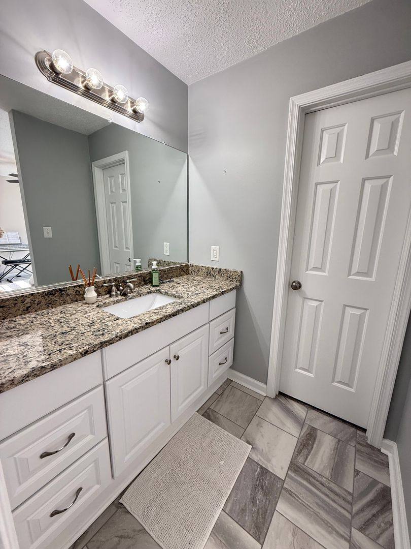 Townhouse for rent at 106 Kingsbridge Lane, Yorktown, VA 23692