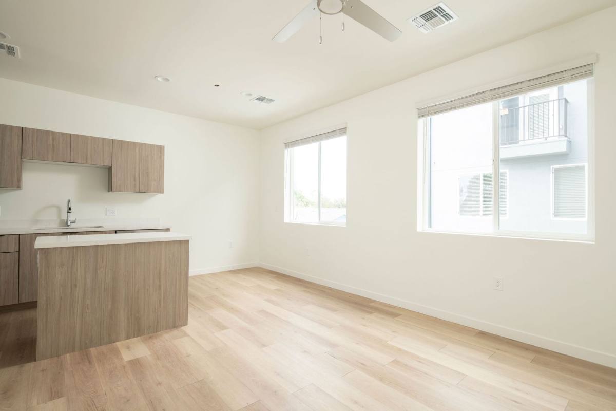 Townhouse for rent at 1818 W Earll #17, Phoenix, AZ 85015