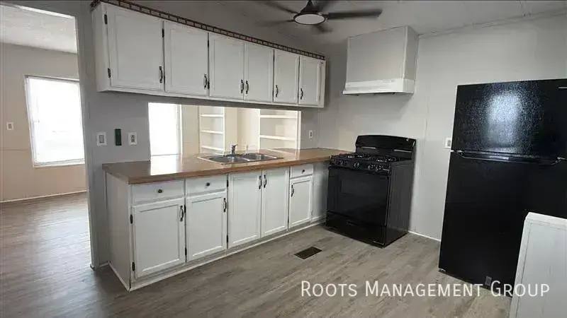 Apartment for rent at 4319 Brimstone Rd, Fort Wayne, IN 46825