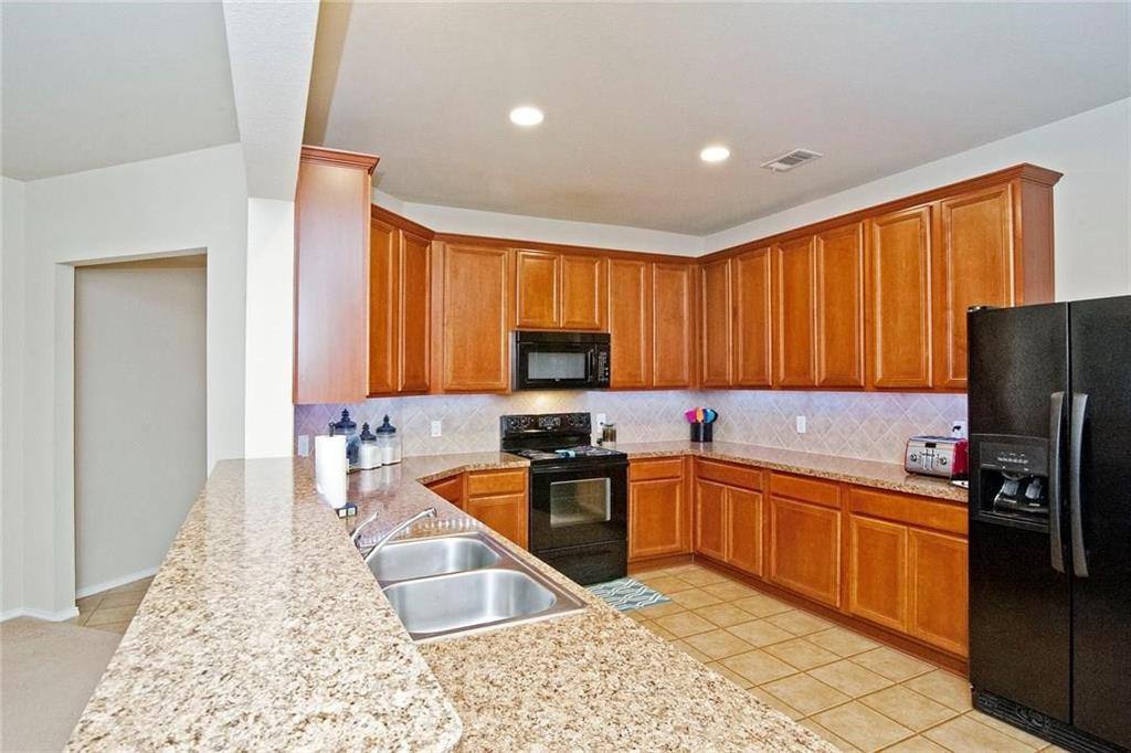 Apartment for rent at 5917 Stone Mountain Rd, The Colony, TX 75056