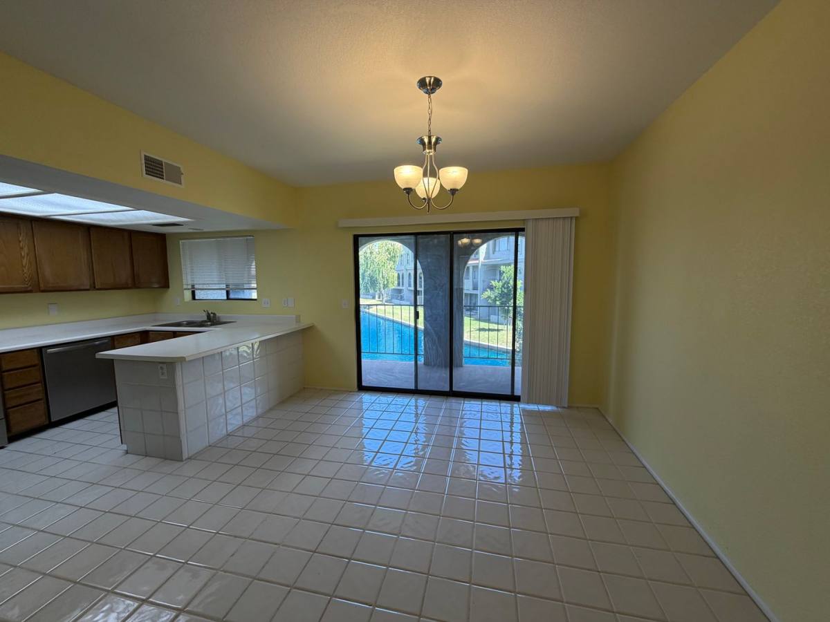 Townhouse for rent at 2524 S El Paradiso, Mesa, AZ 85202
