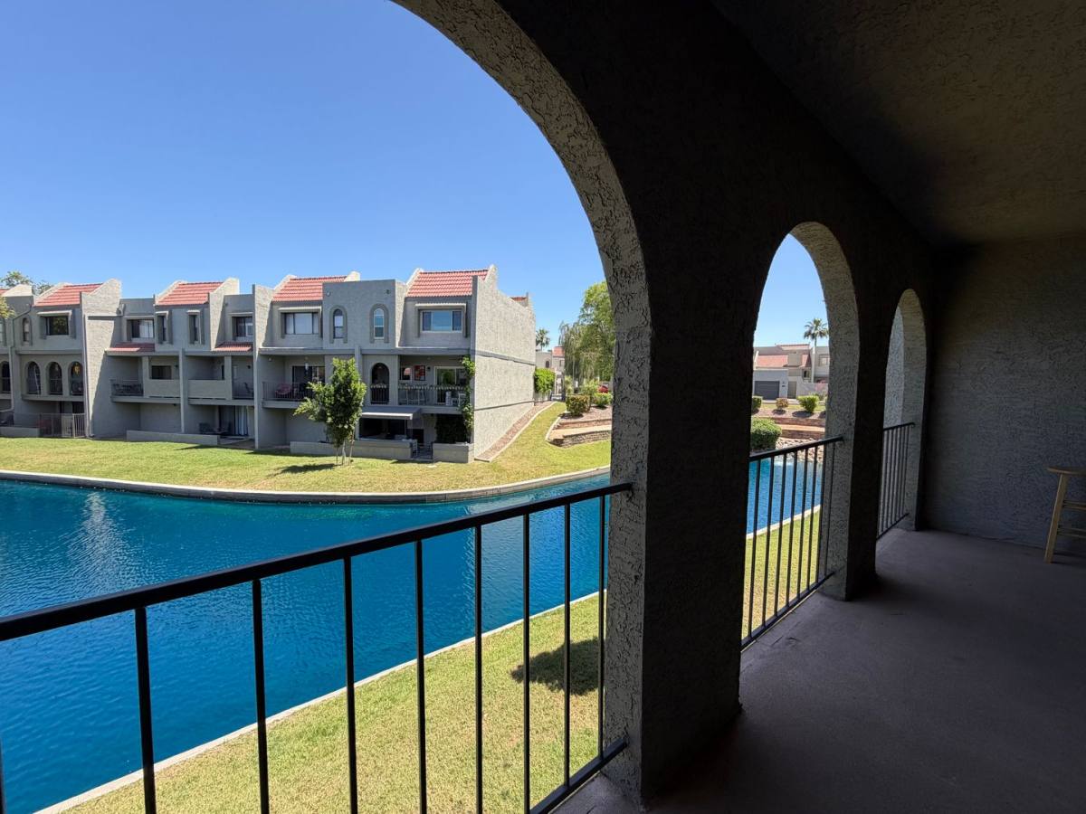 Townhouse for rent at 2524 S El Paradiso, Mesa, AZ 85202