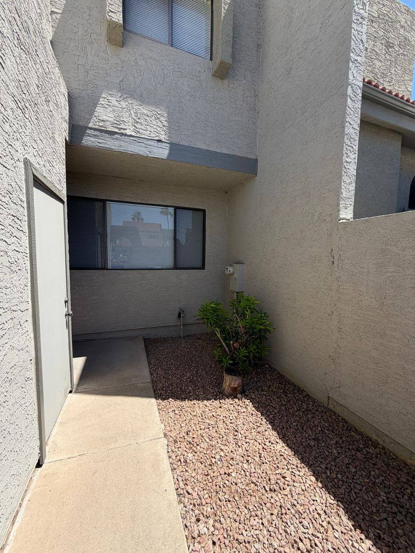 Townhouse for rent at 2524 S El Paradiso, Mesa, AZ 85202