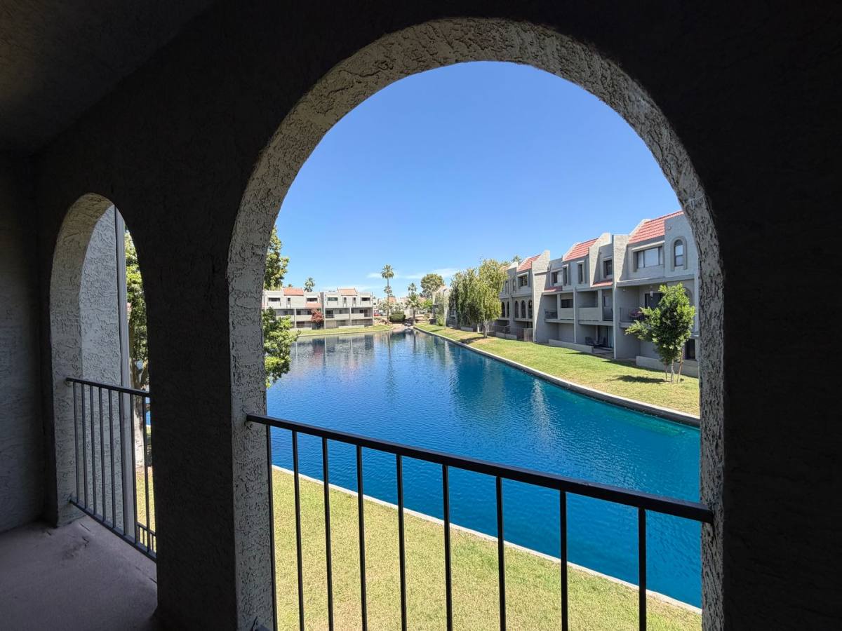 Townhouse for rent at 2524 S El Paradiso, Mesa, AZ 85202