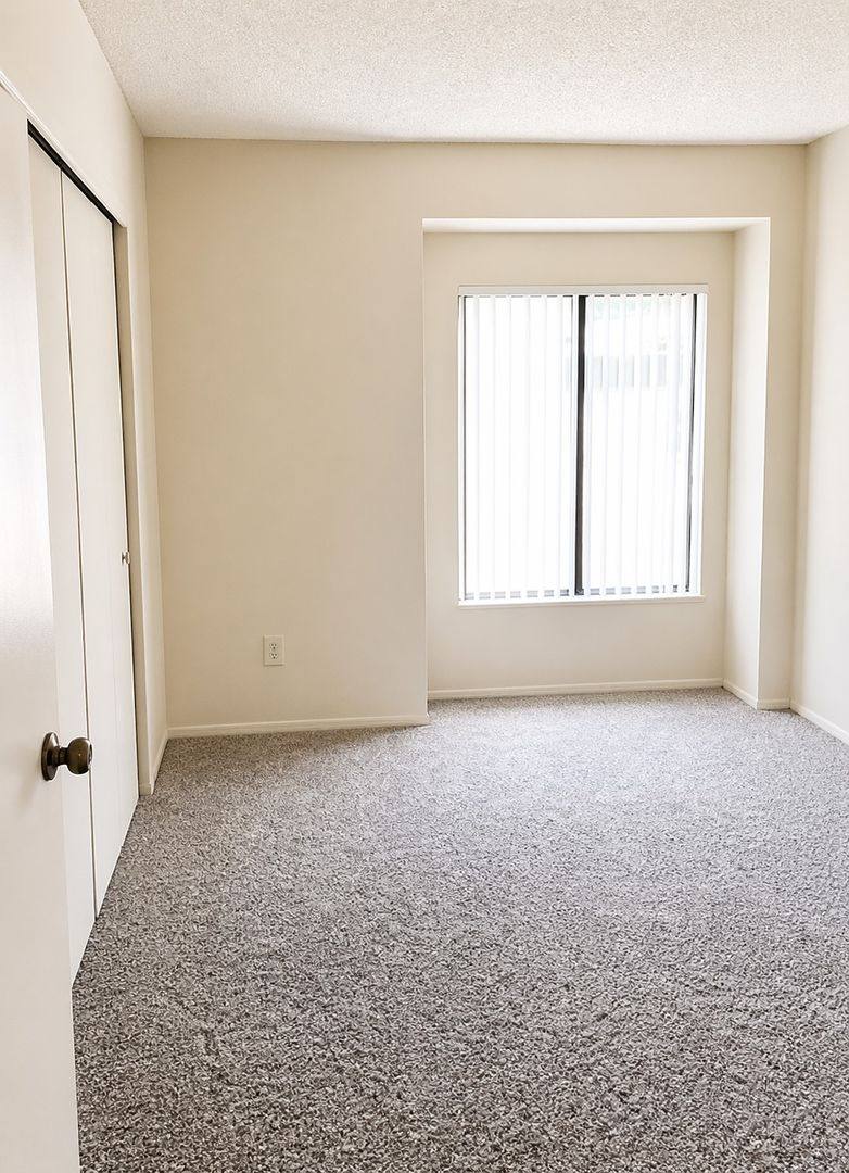 Apartment for rent at 3839 E Hampton Way, Fresno, CA 93726
