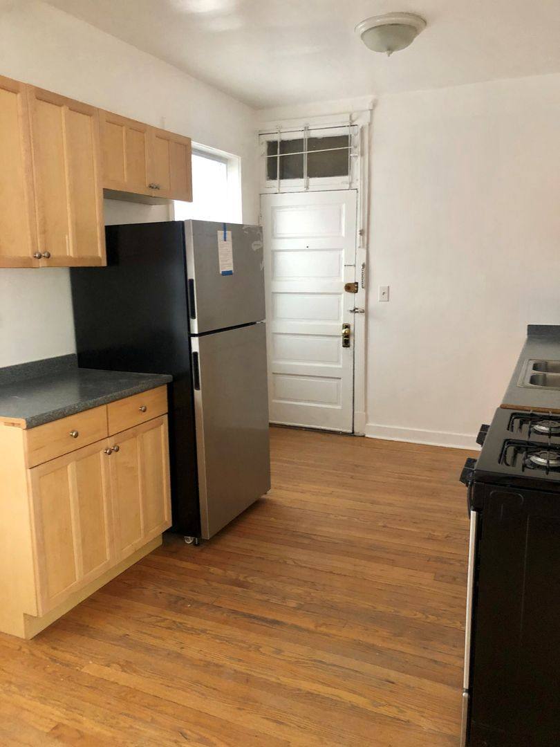 Apartment for rent at 4400 N Winchester Ave, Chicago, IL 60640