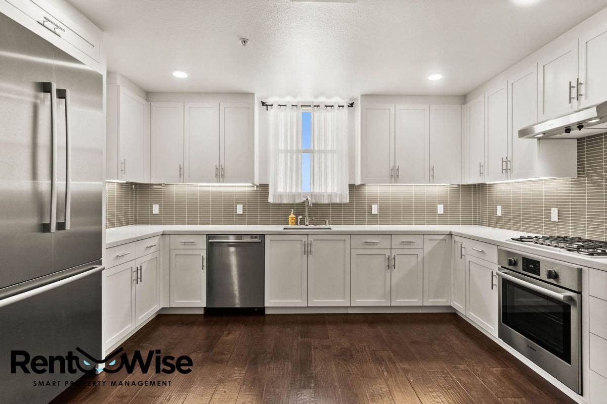 Condo for rent at 657 Walnut St, San Carlos, CA 94070