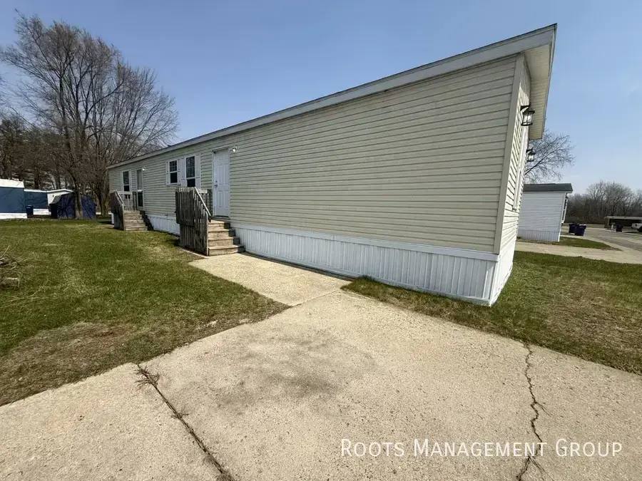 Apartment for rent at 10016 Joan Dr #103, Montrose, MI 48457