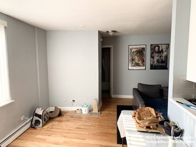 Apartment for rent at 663 W Grace #103, Chicago, IL 60613