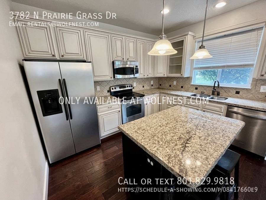 Townhouse for rent at 3782 N Prairie Grass Dr, Lehi, UT 84043