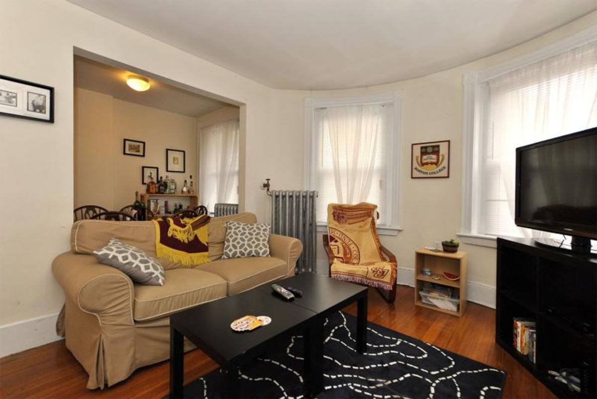 House for rent at 26 Linden St #7, Brookline, MA 02445