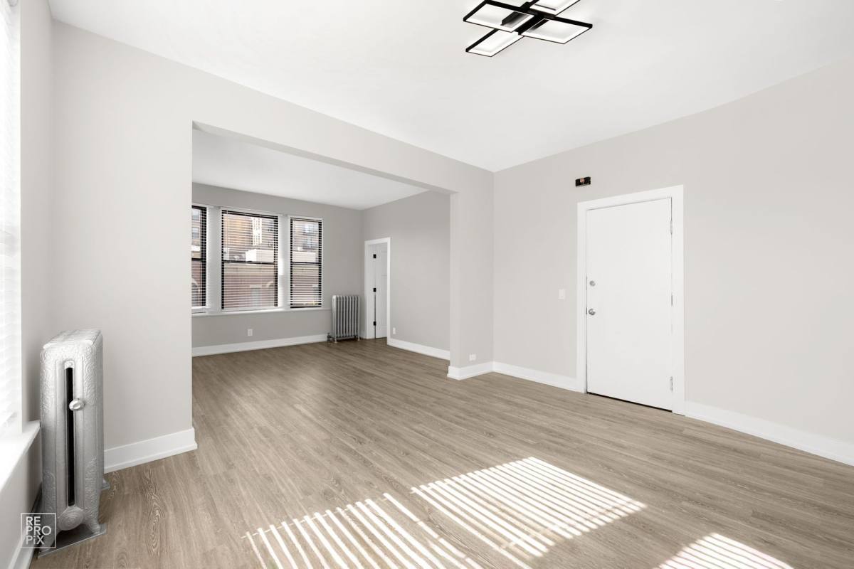 Apartment for rent at 5959-69 W Midway Park, Chicago, IL 60644
