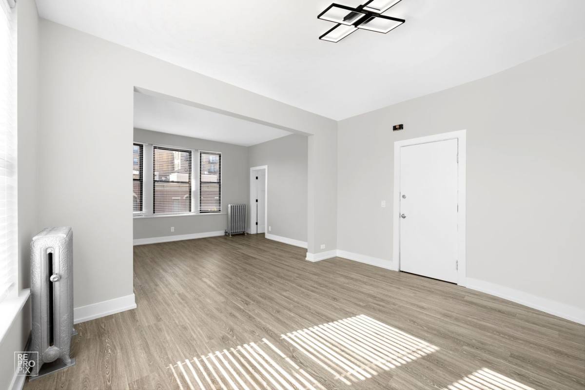 Apartment for rent at 5959-69 W Midway Park, Chicago, IL 60644