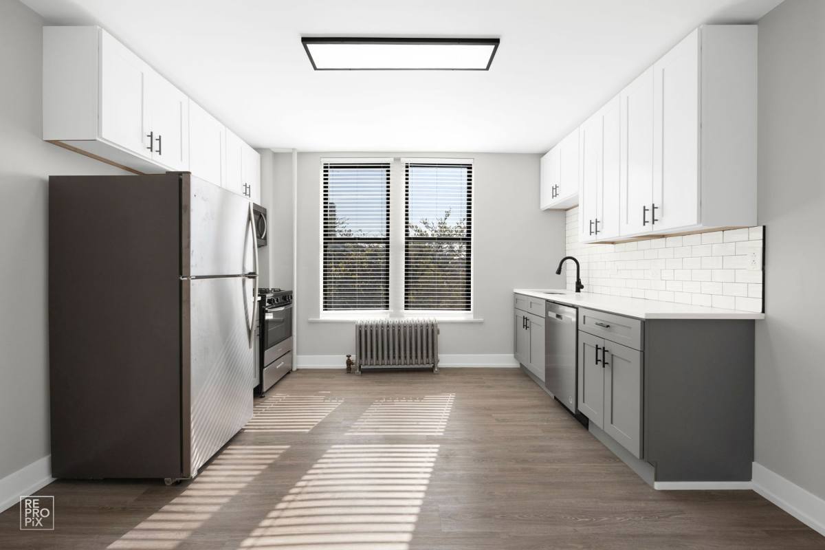 Apartment for rent at 5959-69 W Midway Park, Chicago, IL 60644