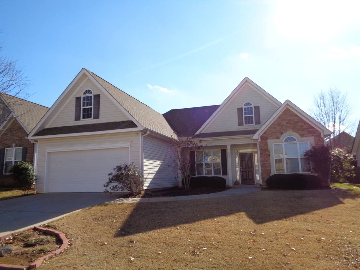 House for rent at 426 Stillwood Dr, Newnan, GA 30265
