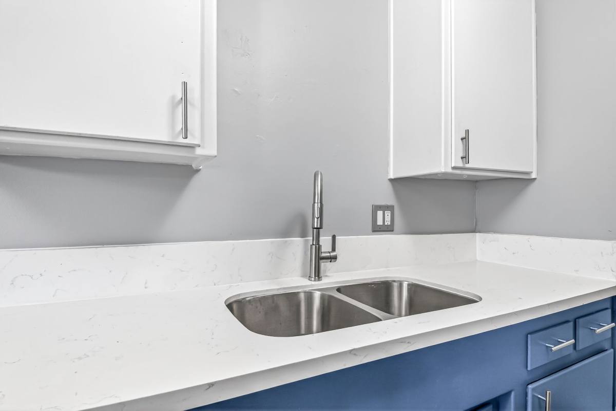 Apartment for rent at 539 E 11th St, Long Beach, CA 90813